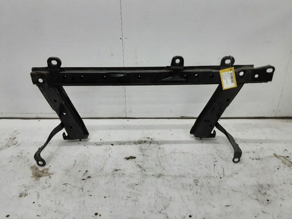 VOORBRUG Renault Clio IV (5R) (01-2012/08-2021) (170196), Gebruikt, Renault, Peter-Huppertz-Straße 5
51063  Köln, DE, Dialog.deutschland@renault.de