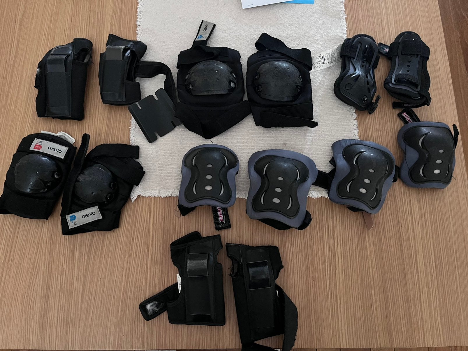 Protection genou, coude et poignet roller, skate etc…, Sport en Fitness, Skeelers, Ophalen, Gebruikt, Bescherming