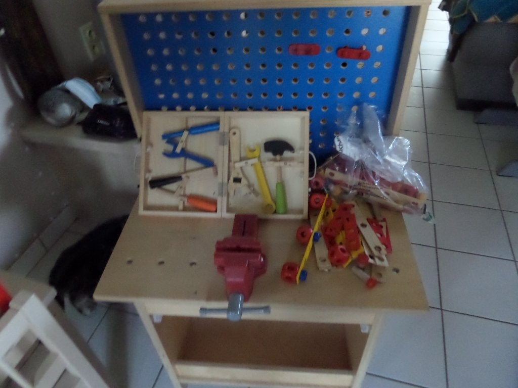 Houten werkbank en toebehoren (speelgoed), Kinderen en Baby's, Ophalen, Gebruikt, Overige typen