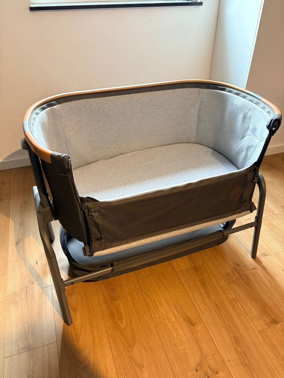 Maxi Cosi Lora Co-sleeper, Ophalen, Zo goed als nieuw, Wieg