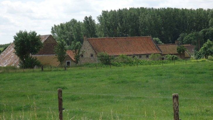 Maison isolée dans chateau ferme à louer pour PERSONNE SEULE, 80 m², Province de Hainaut, Maison individuelle, Mons