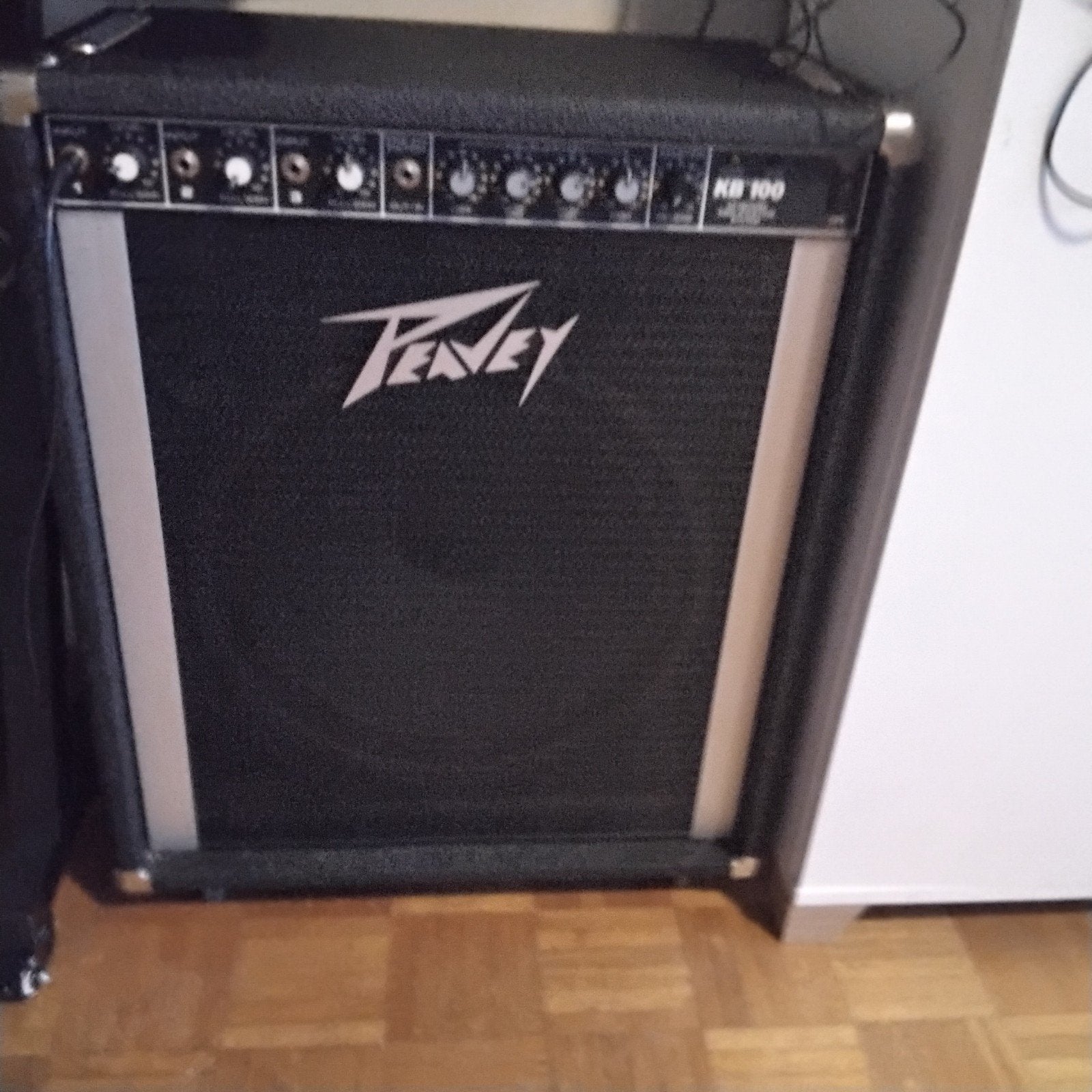 ampli 100watts tres puissant sur roulettes, Enlèvement