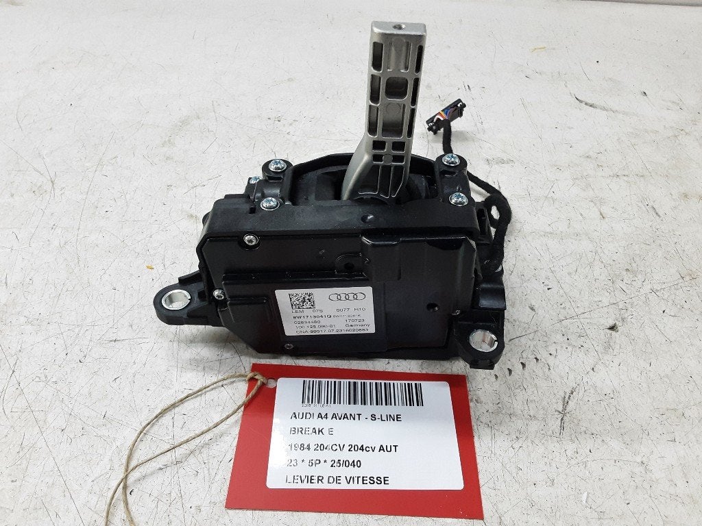 SELECTEUR DE VITESSES Audi A4 Avant (B9) (8W1713041Q), Auto-Union-Straße  1,
85057  Ingolstadt, DE, Info@audi.de, Audi, Utilisé