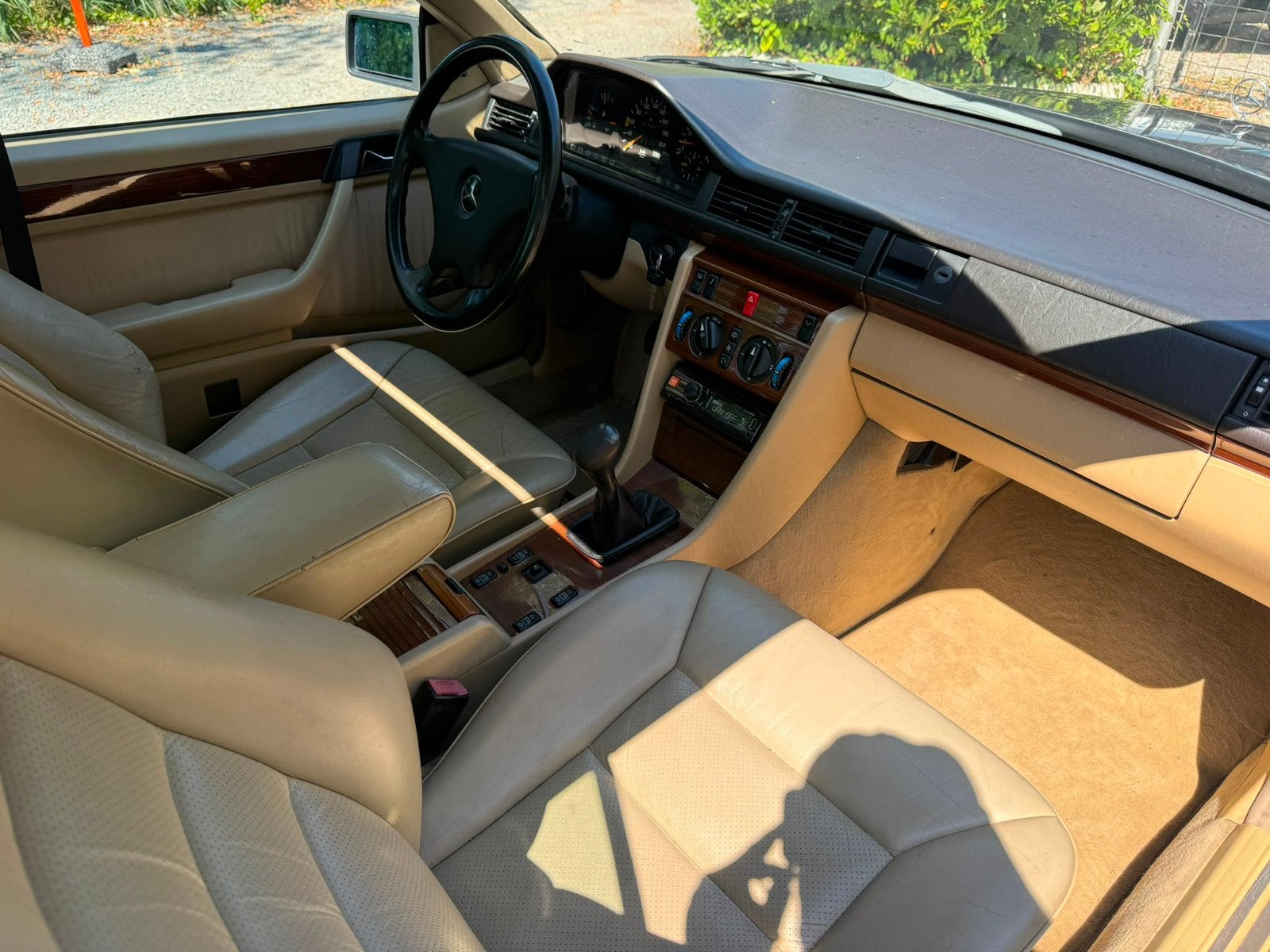Mercedes 230CE Coupé Oldtimer 1990 - Airco - Dak - Manueel, Auto's, Airconditioning, Bedrijf, Handgeschakeld, 200-Serie
