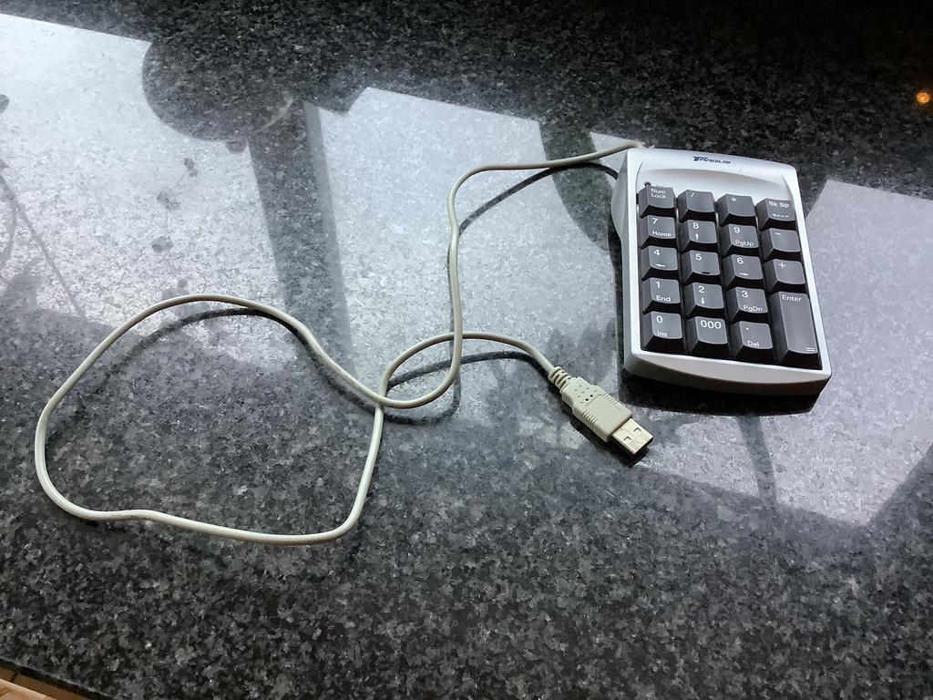 Numeriek toetsenbord Targus-USB, Informatique & Logiciels, Claviers, Numerique, Enlèvement ou Envoi, Comme neuf, Targus