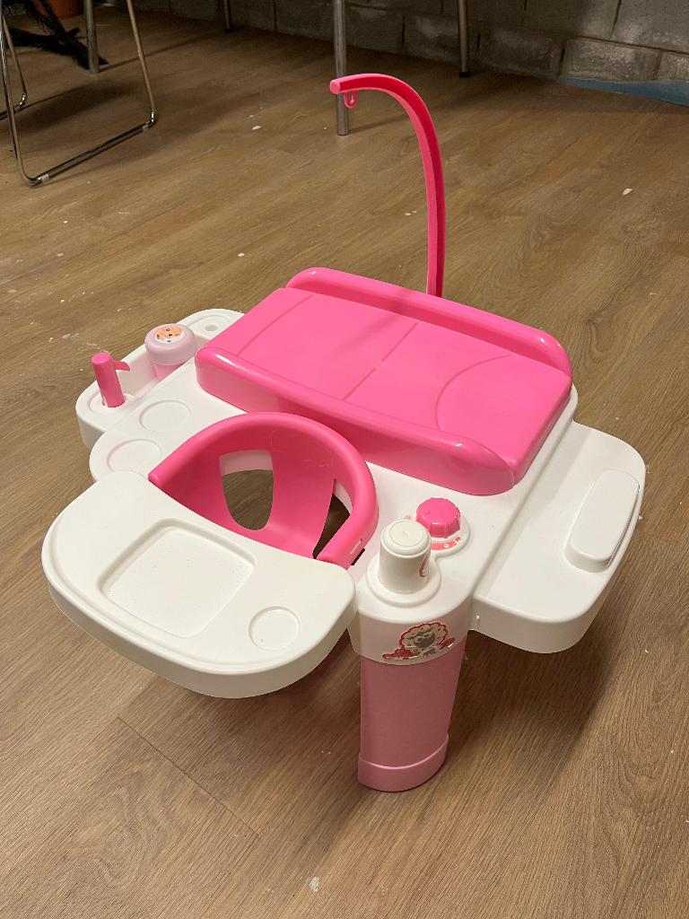 Verzorgingstafel voor poppen, Ophalen