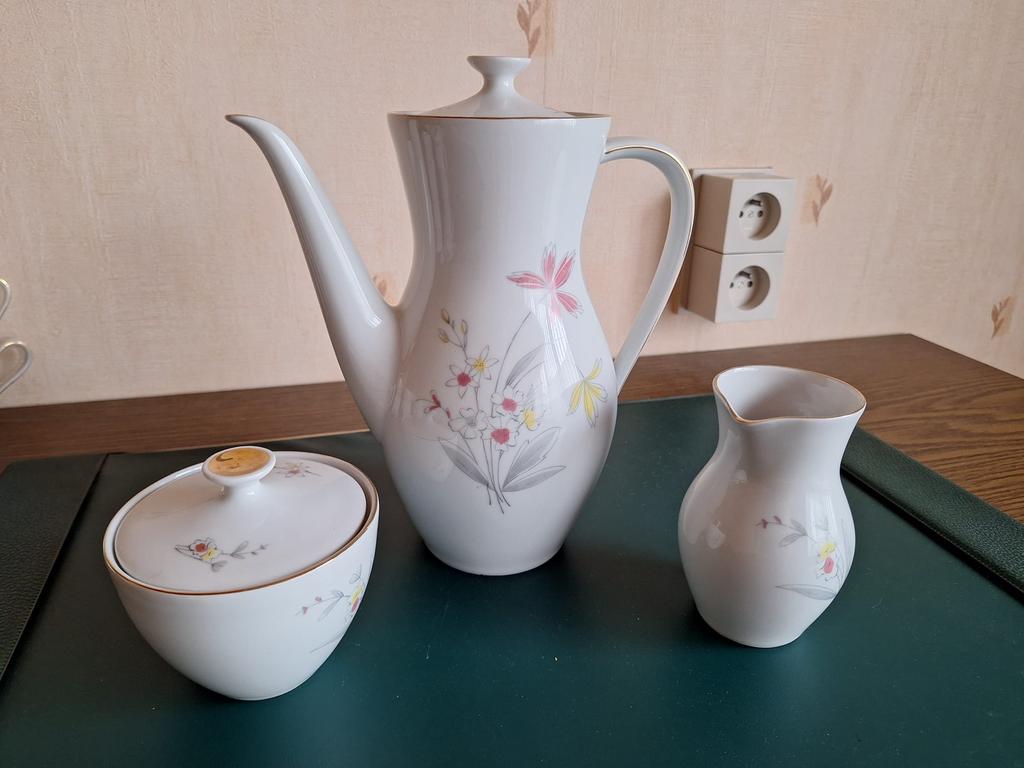 Antiek porseleinen servies Bavaria, Ophalen