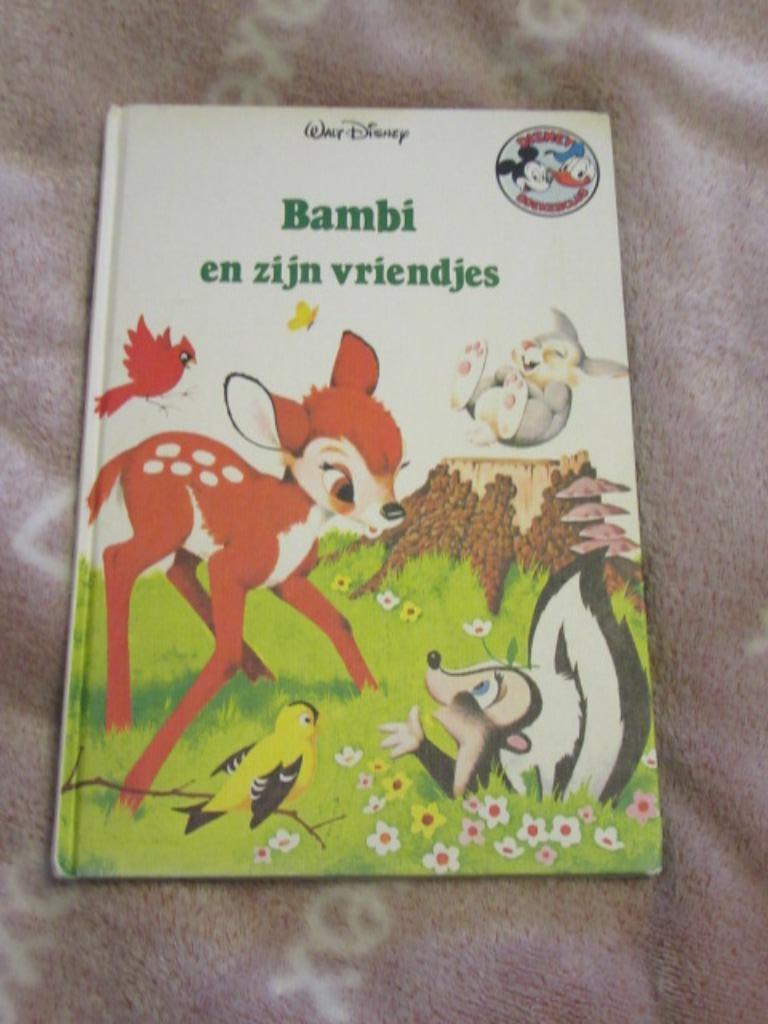 Boek: Bambi en zijn vriendjes - Disney boekenclub - 1987, Boeken, Kinderboeken | Jeugd | onder 10 jaar, Gelezen, Walt Disney, Ophalen of Verzenden