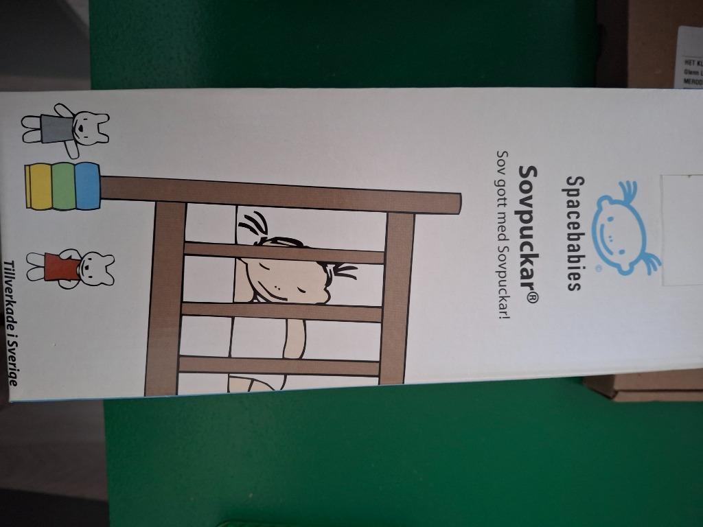 Blokjes om babybed schuin te zetten, Ophalen