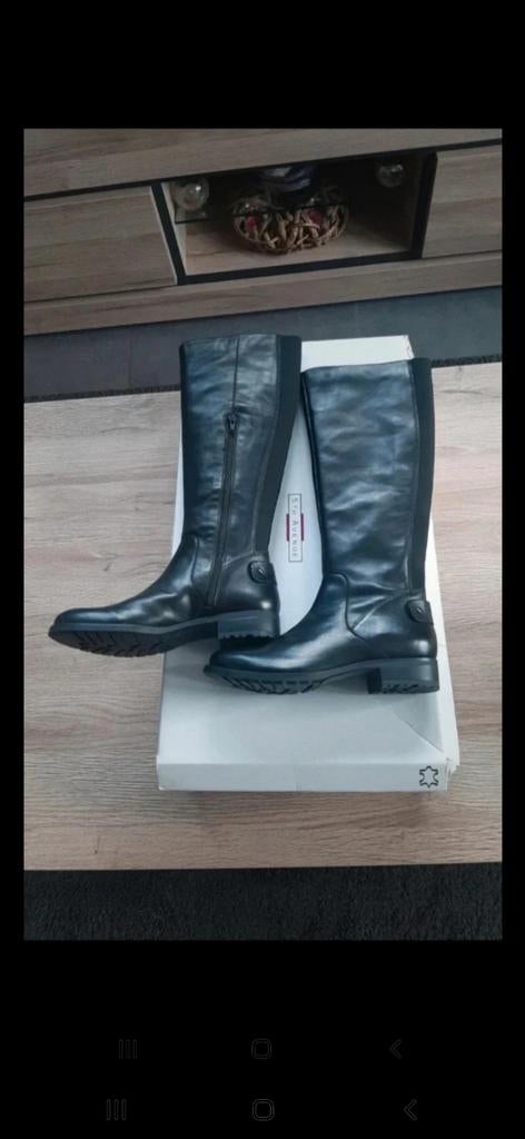 Nouveau, taille 36, cuir véritable, Neuf, Enlèvement ou Envoi, Bottes hautes, Noir