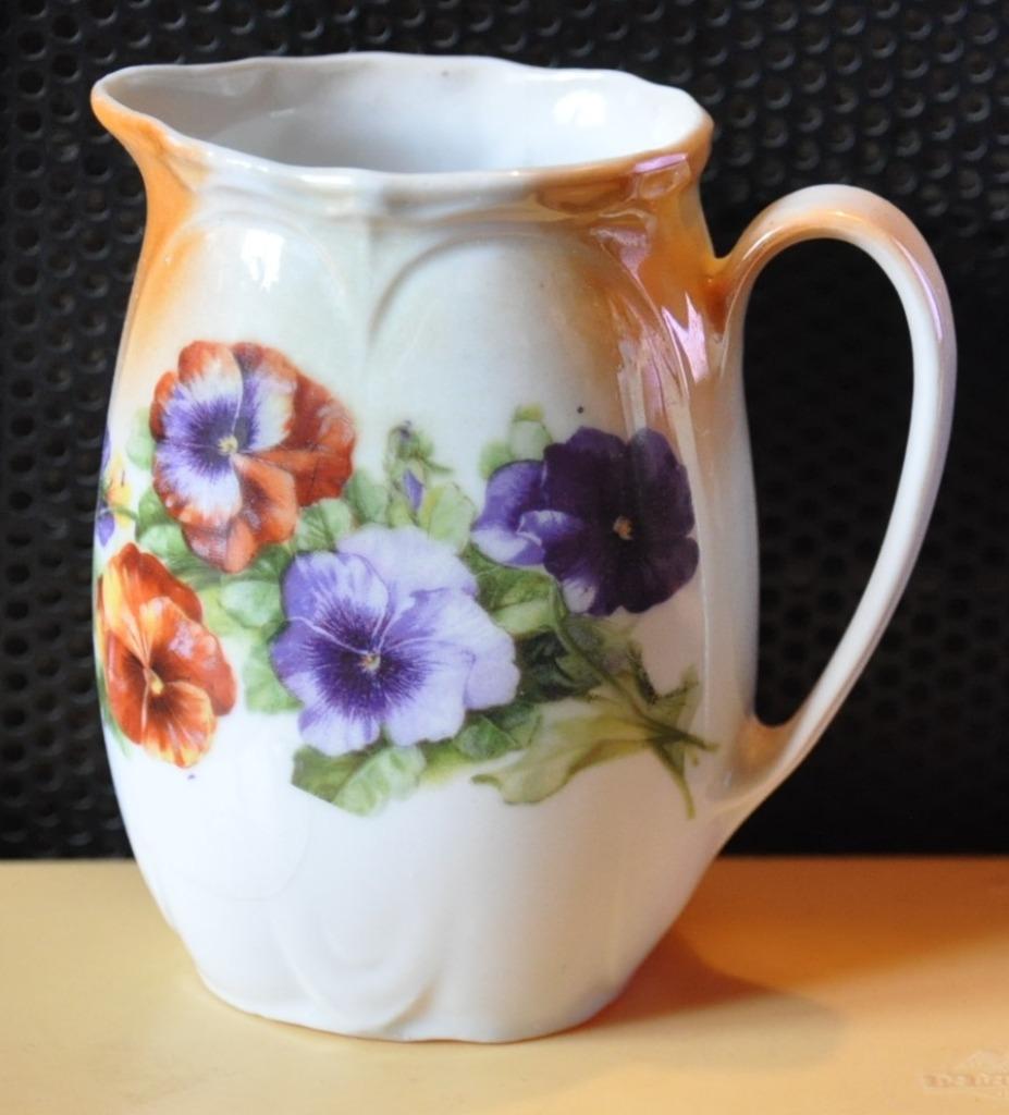 cremier fleuri porcelaine victoria china, Antiek en Kunst, Ophalen of Verzenden