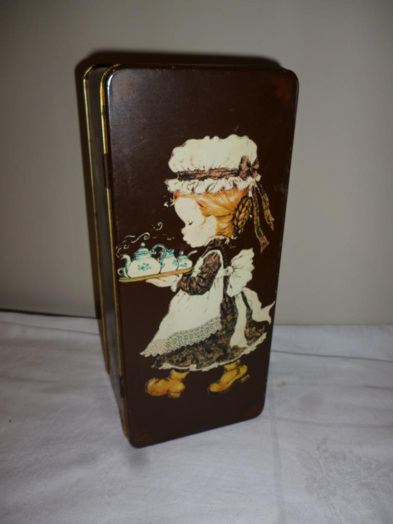 Ancienne boîte en fer boîte métal VALENTINE Australia, Collections, Boîte en métal, Enlèvement ou Envoi