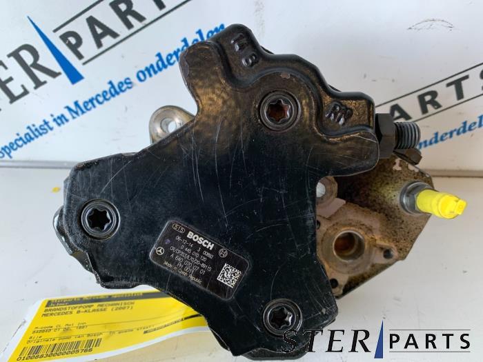 Pompe carburant mécanique d'un Mercedes B-Klasse, Enlèvement ou Envoi, 3 mois de garantie, Utilisé, Mercedes-Benz