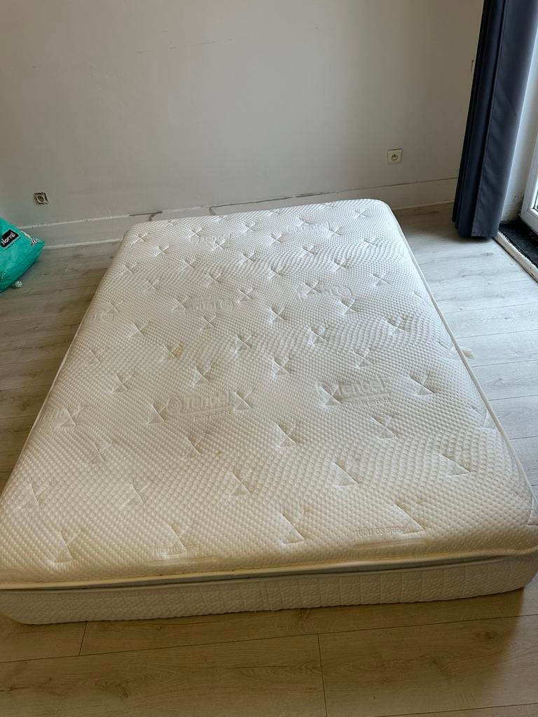 Matelas orthopédique / Orthopedic matress 140/2m, Maison & Meubles, Chambre à coucher | Matelas & Sommiers, Enlèvement, Comme neuf