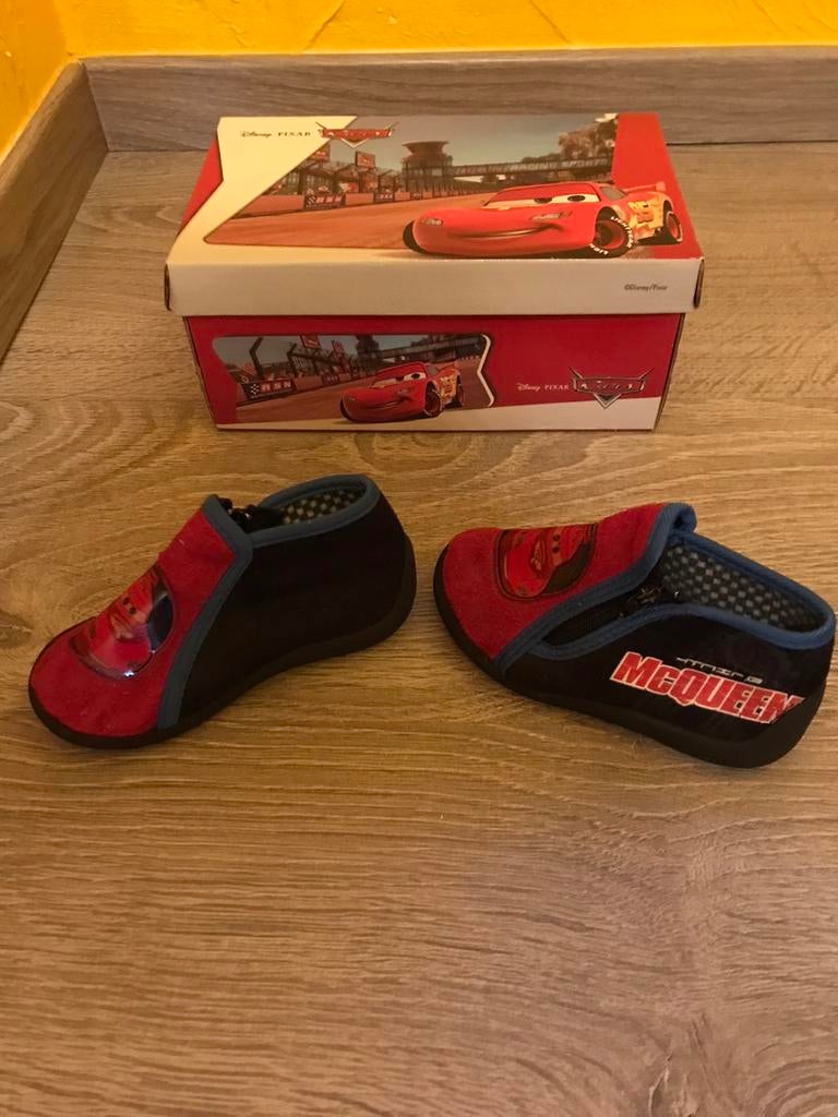 Pantoffels Cars maat 22, Enfants & Bébés, Vêtements de bébé | Chaussures & Chaussettes, Disney, Enlèvement ou Envoi, Utilisé, Pantoufles