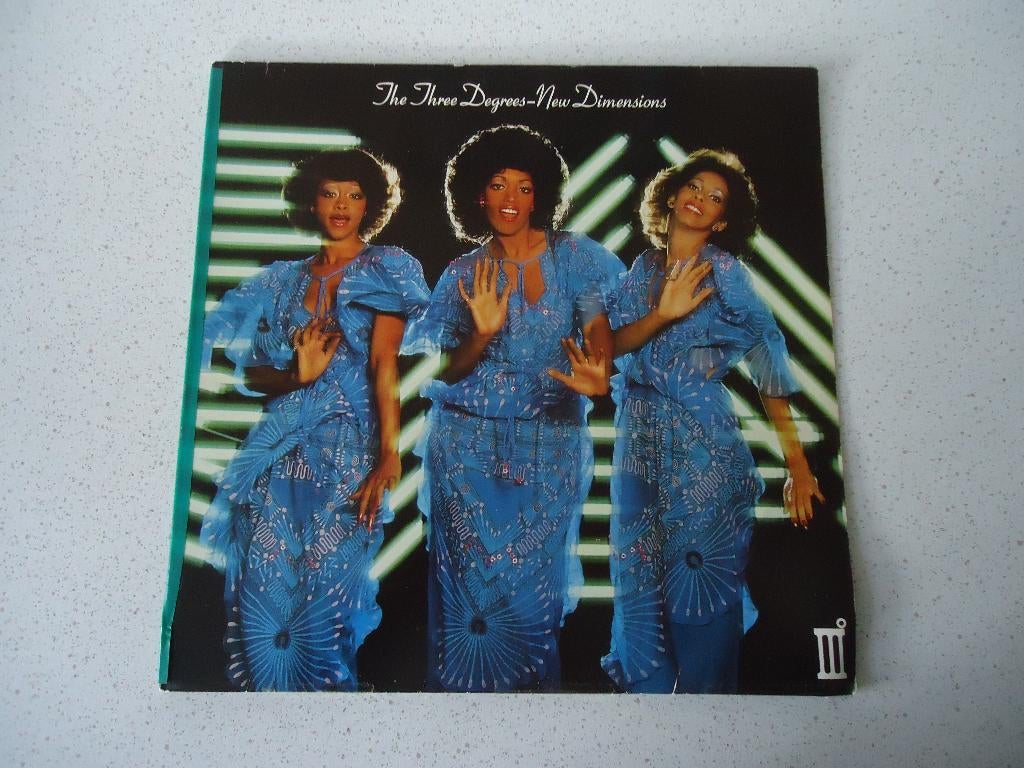 LP van "The Three Degrees" New Dimensions anno 1978, Cd's en Dvd's, Vinyl | R&B en Soul, Gebruikt, 12 inch, Ophalen of Verzenden