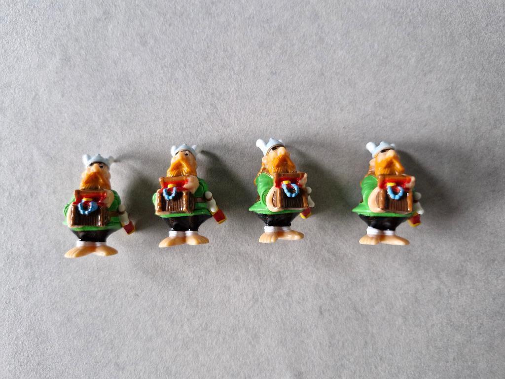 figuurtjes Roodbaard (Asterix) €1 per stuk, Verzamelen, Verzenden, Asterix en Obelix, Beeldje of Figuurtje