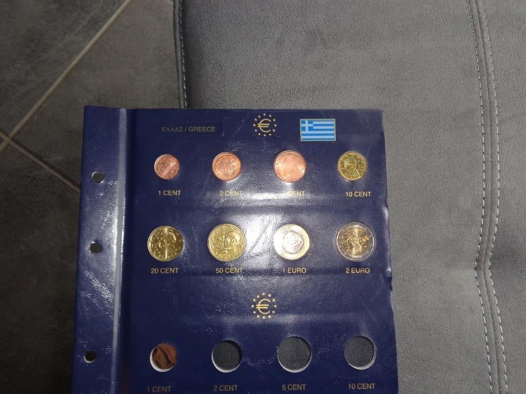 Eerste euro van Griekenland (2002): 8 munten, Ophalen, Griekenland
