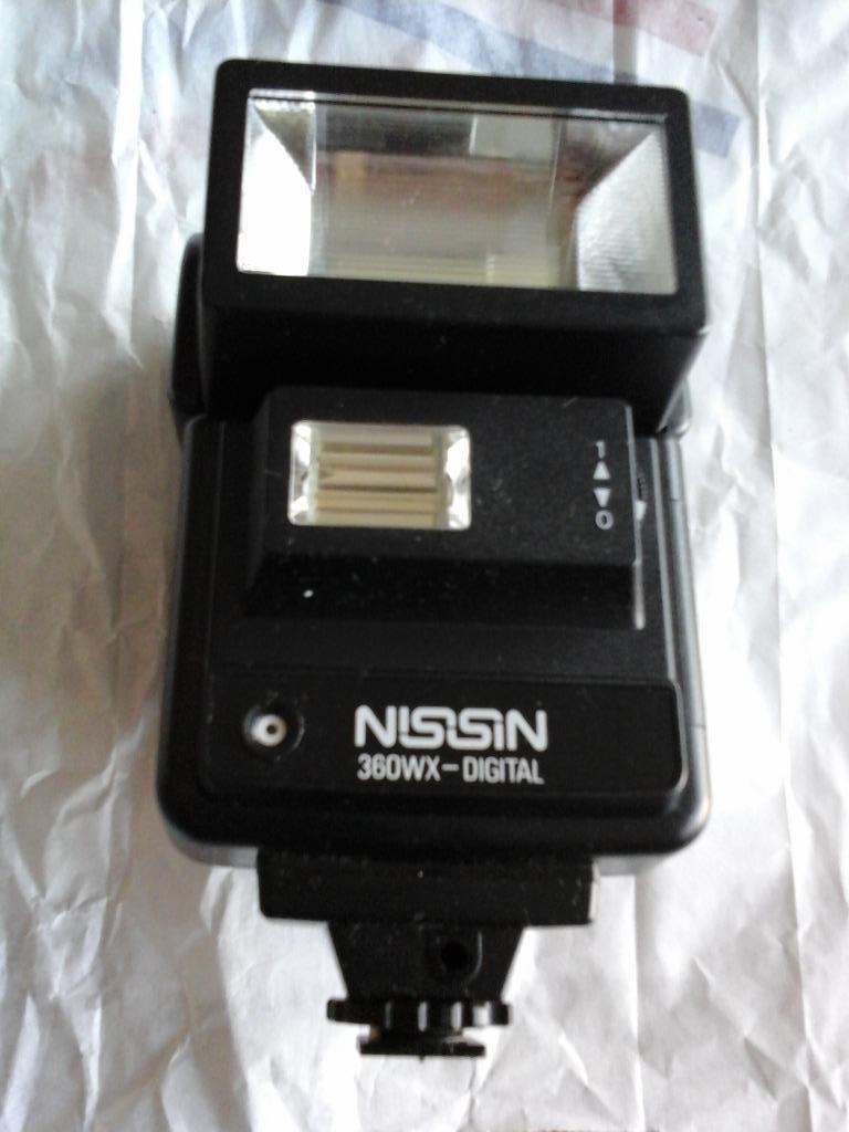 NISSIN FLITSLAMP + FILTERSET, Audio, Tv en Foto, Ophalen of Verzenden, Zo goed als nieuw, Spiegelreflex, Nikon