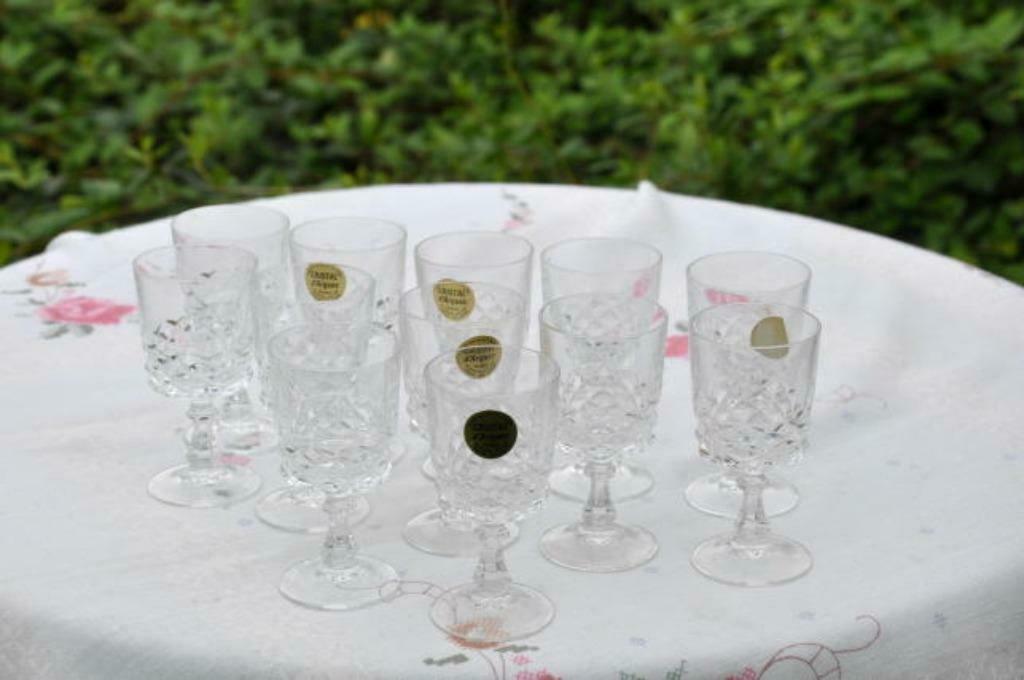 § 12 verres sur pied a liqueur  luminarc, Enlèvement ou Envoi, Comme neuf, Verre, Verre ou Verres
