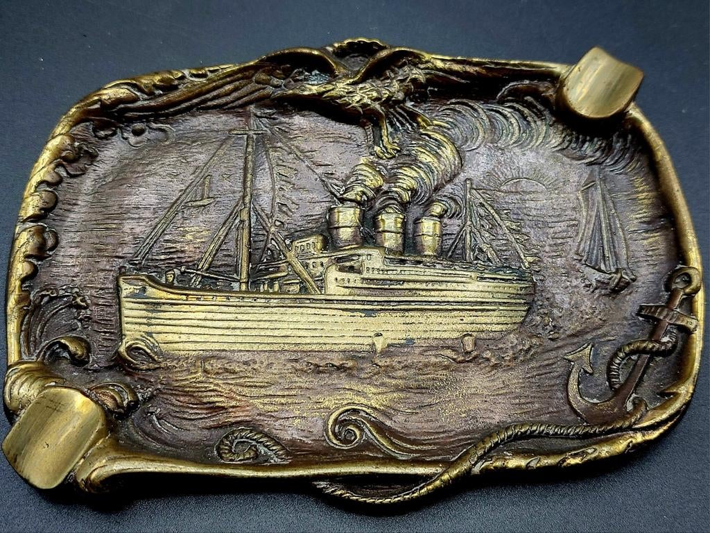 Cendrier en métal avec bateau à vapeur, Enlèvement