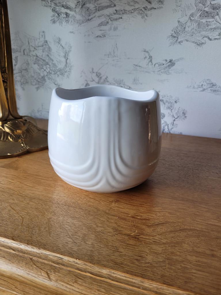 Kleine ronde bloempot, Ophalen, Rond, Binnen, Zo goed als nieuw
