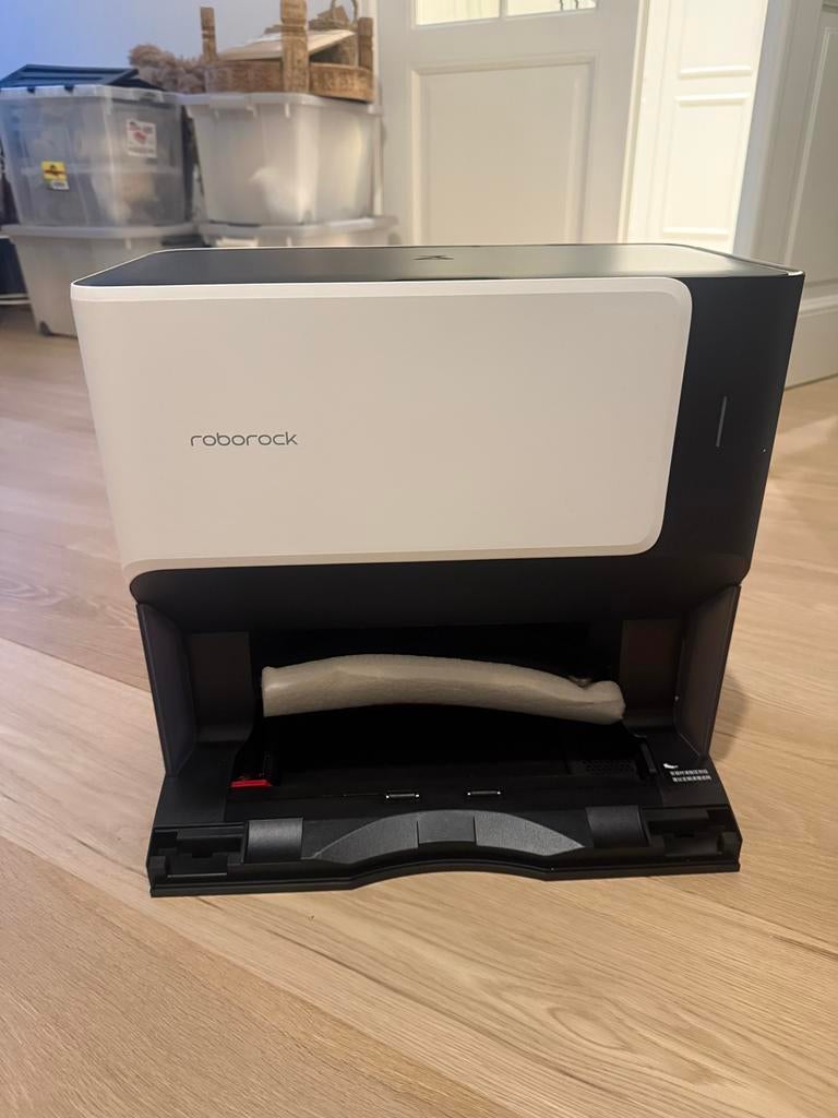 Nieuwe Roborock S8 robotstofzuiger en dweiler, Elektronische apparatuur, Ophalen, Zo goed als nieuw, Robotstofzuiger
