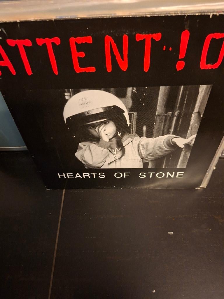 lp - attention - hearts of stone - bak 3, Ophalen of Verzenden, Gebruikt