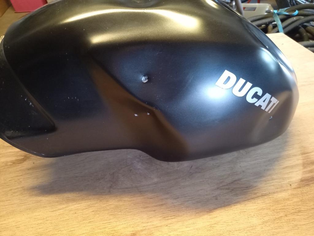 RÉSERVOIR D'ESSENCE DUCATI MONSTER NOIR MAT, Motos, Enlèvement ou Envoi