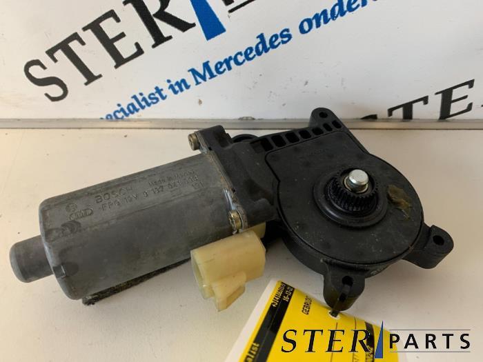 Raammotor Portier van een Mercedes ML-Klasse, Ophalen of Verzenden, 3 maanden garantie, Gebruikt, Mercedes-Benz