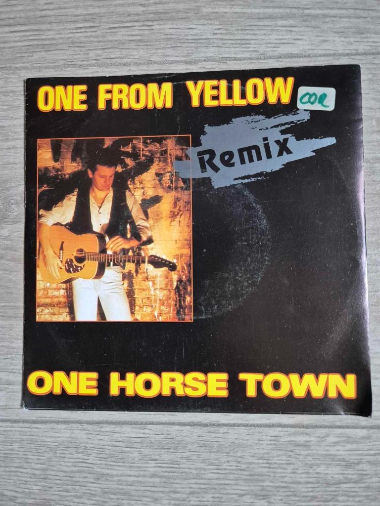 Singel One For Yellow, Ophalen of Verzenden
