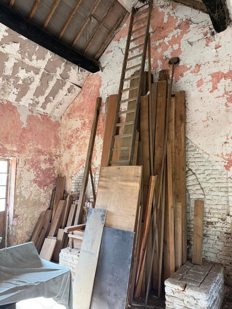 Lot de planches, traverses en chêne et poutre en chêne, Bricolage & Construction, Bois & Planches, Enlèvement, Comme neuf, Autres essences de bois