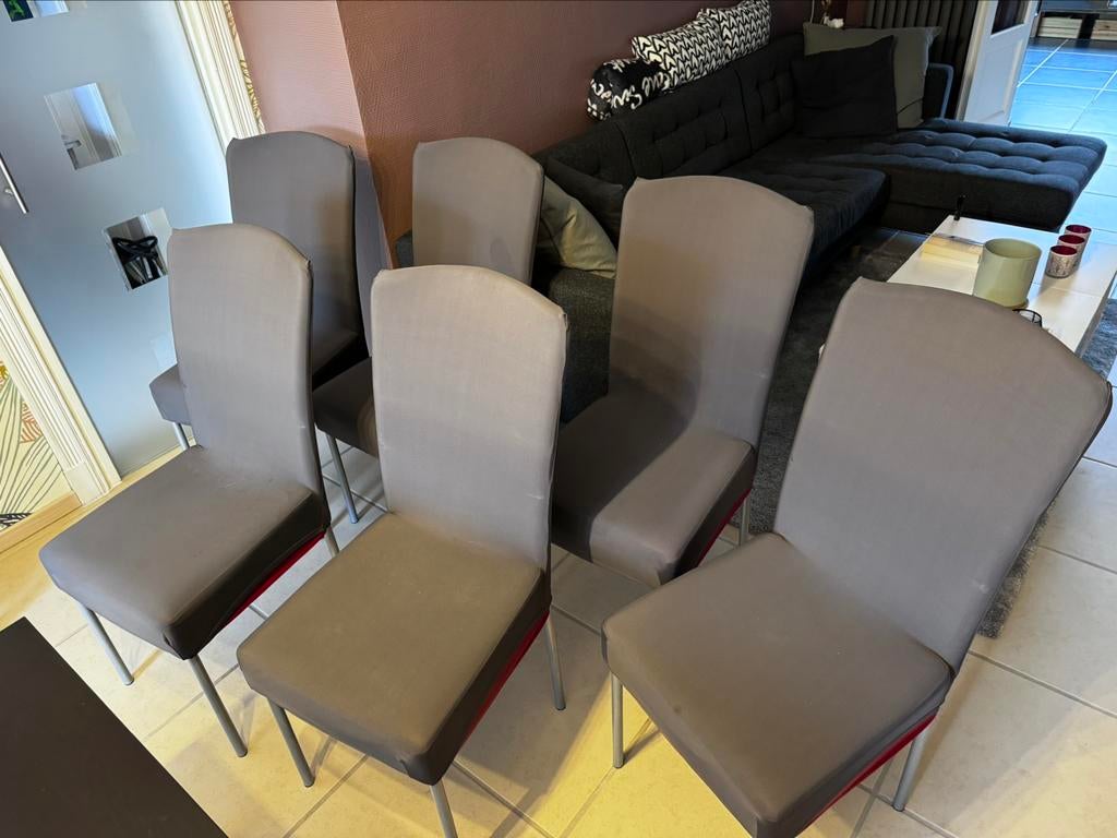 Lot de 6 chaises avec housse de salle à manger, Maison & Meubles, Chaises, Utilisé, Rouge, Synthétique, Cinq, Six Chaises ou plus