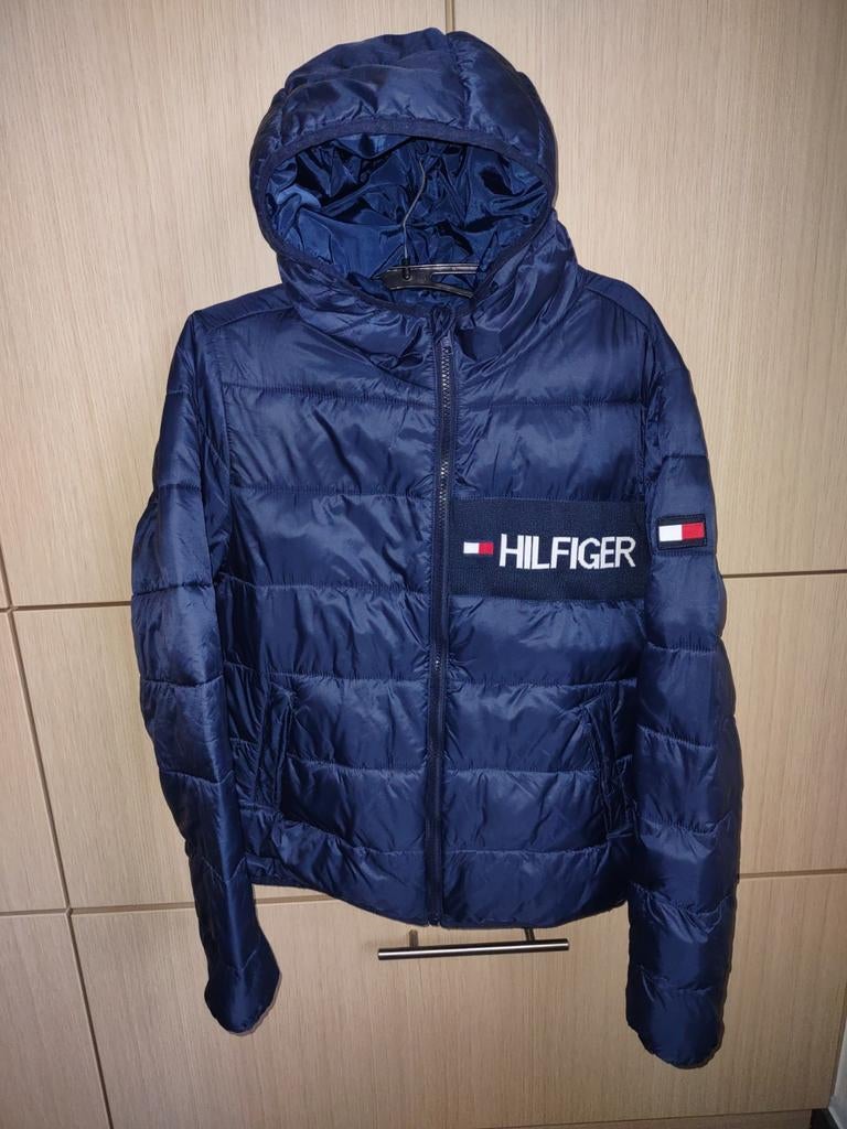 donkerblauwe jas met kap - Tommy Hilfiger - maat 164, Kinderen en Baby's, Kinderkleding | Maat 164, Ophalen, Jongen, Jas, Tommy Hilfiger