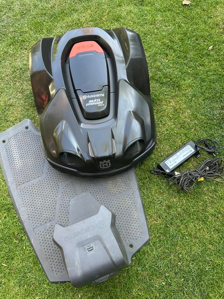 Husqvarna automower 330X (430X), Tuin en Terras, Ophalen of Verzenden, Zo goed als nieuw, 20 tot 25 cm, Husqvarna