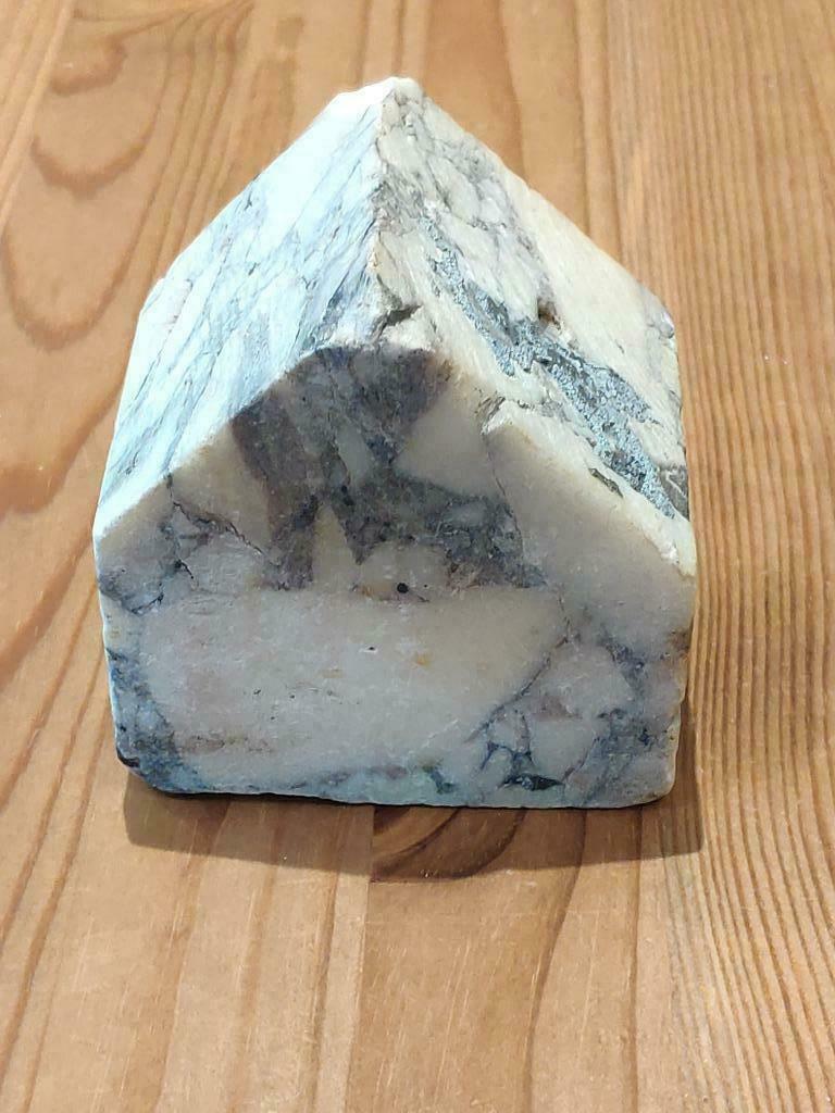 Minéral en forme de maison, Enlèvement, Minéral