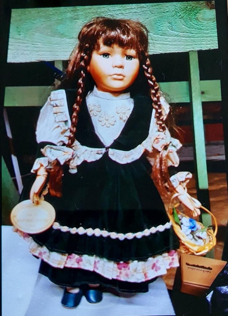 Poupée porcelaine, Ophalen of Verzenden, Zo goed als nieuw