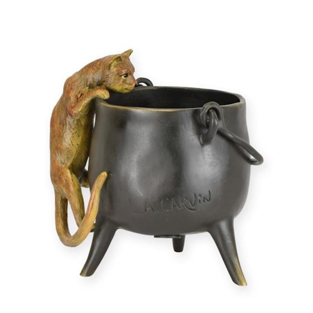 Een Bronzen Beeld Van Een Kat Die In Een Pot Klimt, Antiek en Kunst, Verzenden, Brons