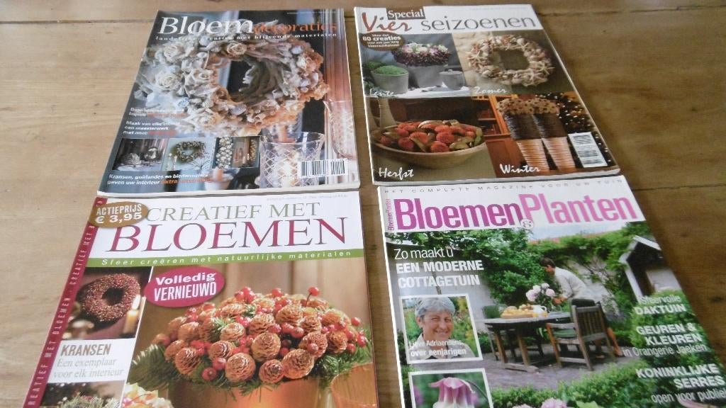 tijdschriften en boeken over bloemschikken en decoratie, Enlèvement, Comme neuf