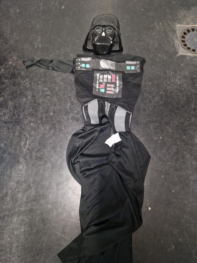 Verkleedpak darth vader, Enlèvement