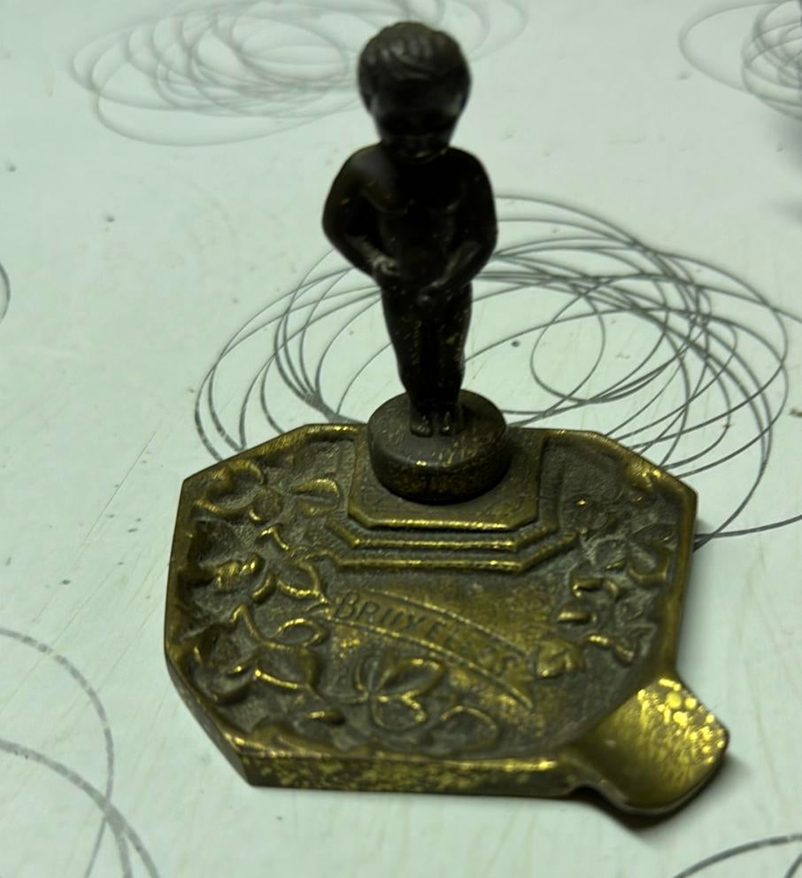 Asbak manneke pis, Antiek en Kunst, Ophalen
