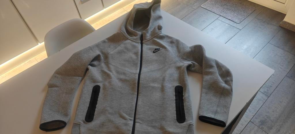 Entraînement Nike Tech pour garçons, Enlèvement, Comme neuf