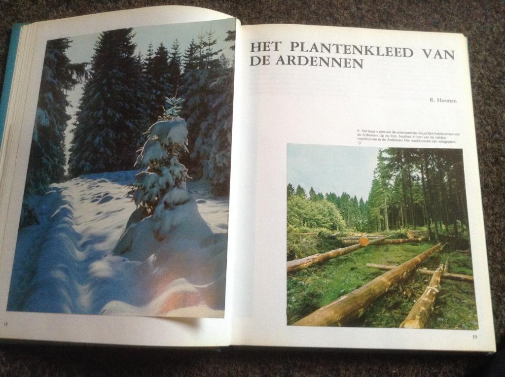 Livre sur la nature et le climat des Ardennes avec de magnif, Enlèvement ou Envoi, Comme neuf, Nature en général, Diverse auteurs
