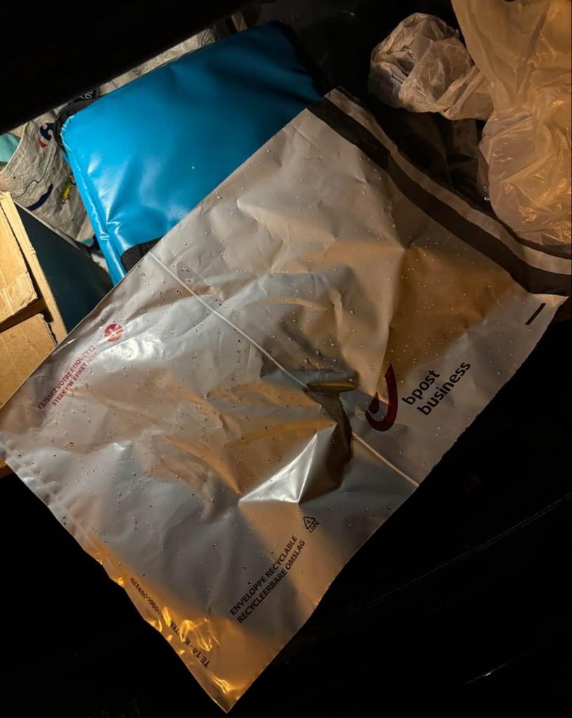 Zak/verpakking: stuur bpost plastic, Ophalen