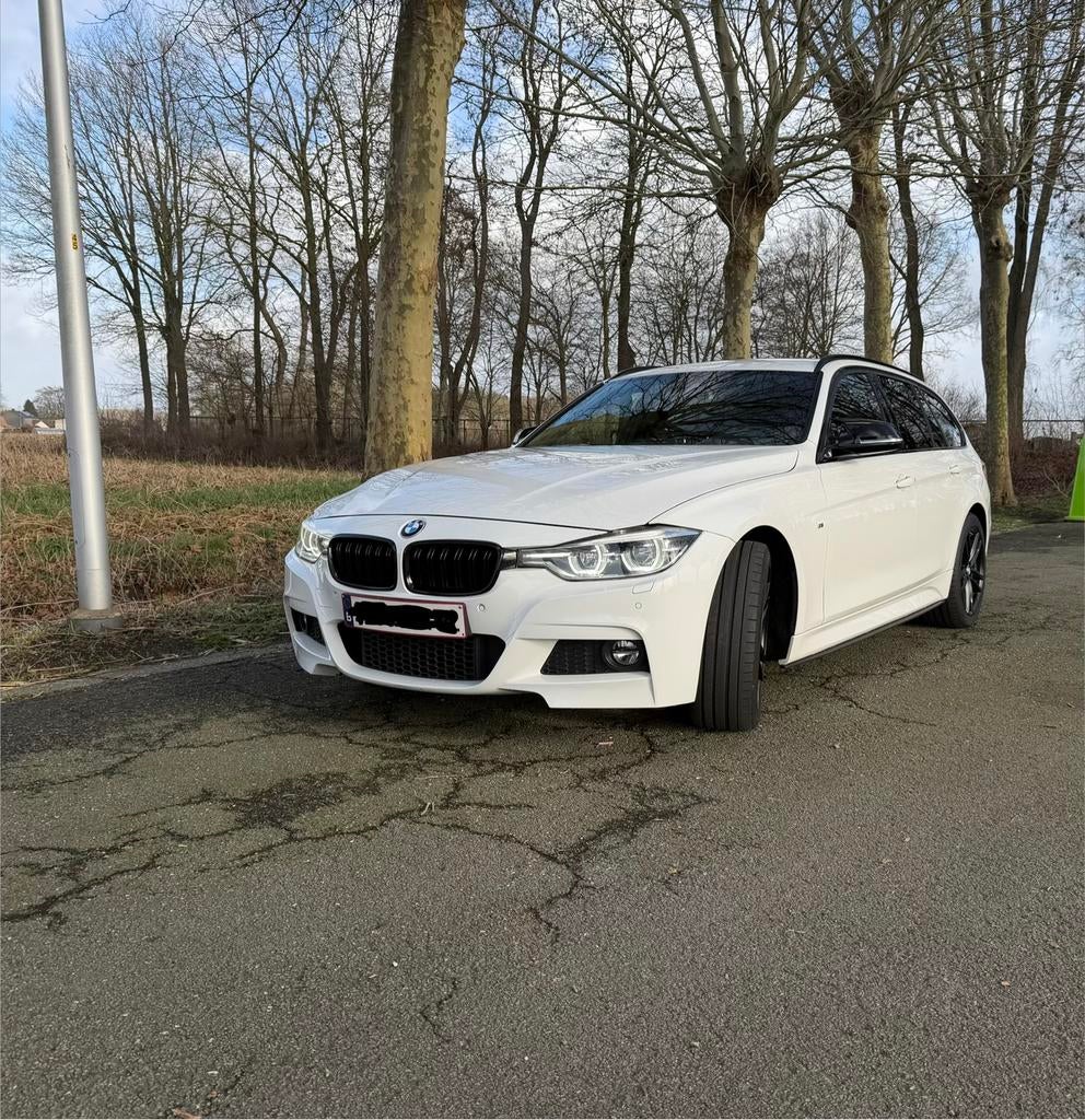 BMW 320i xDrive Touring M-Sport | Shadowline, Autos, BMW, Particulier, Série 3, 4x4, ABS, Phares directionnels, Airbags, Air conditionné