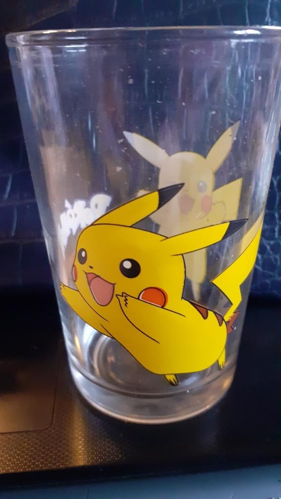 verre de collection pokemon pikachu modele 2, Collections, Enlèvement ou Envoi, Comme neuf, Verre à eau