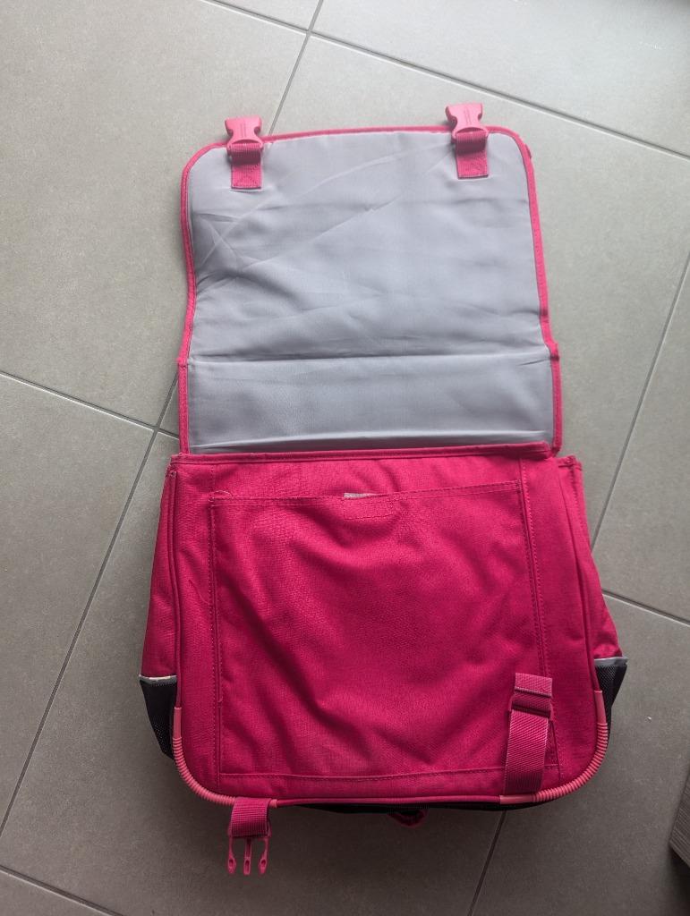 Cartable Delsey BESOIN URGENT POUR CAUSE DE DÉMÉNAGEMENT, Bijoux, Sacs & Beauté, Sacs | Cartables, Enlèvement, Utilisé, Rouge
