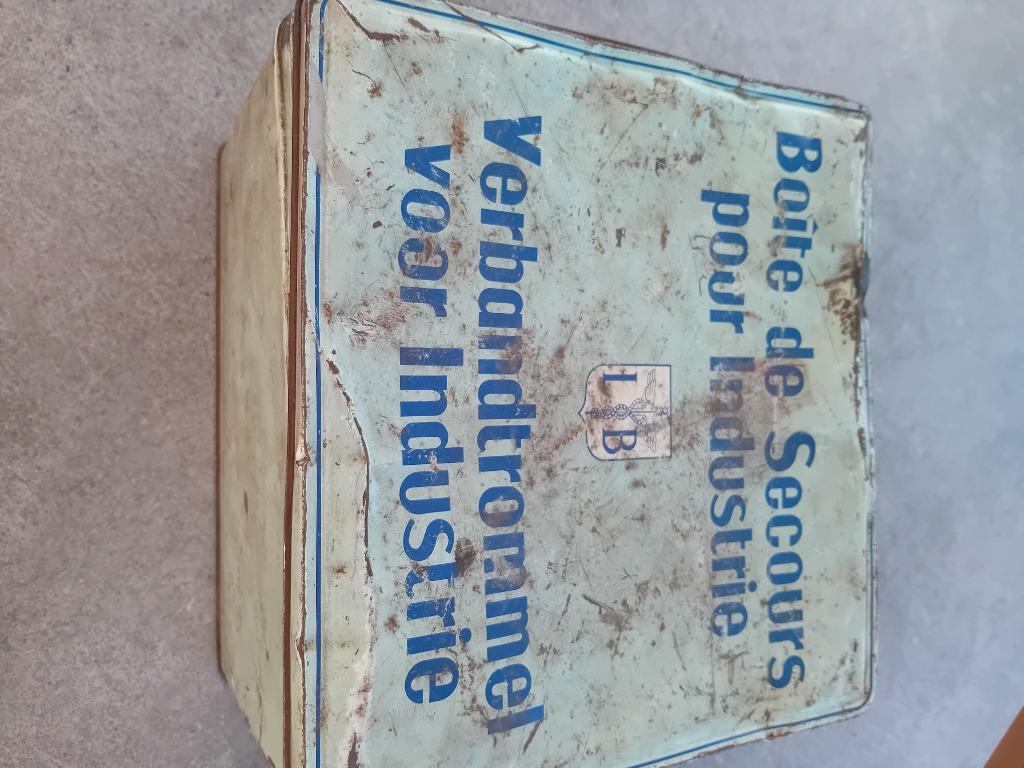 Vintage verbanddoos, Antiek en Kunst, Ophalen