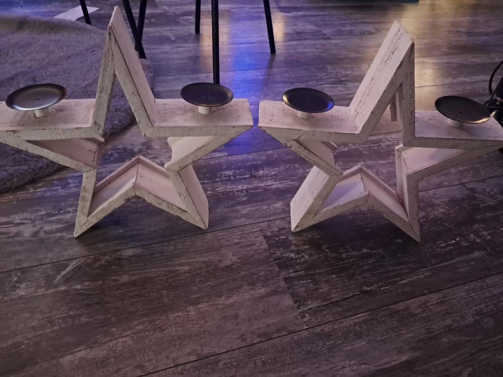 2 magnifiques chandeliers en forme d'étoile. 30 de haut. 32, Comme neuf, Enlèvement, Chandelier, Bois