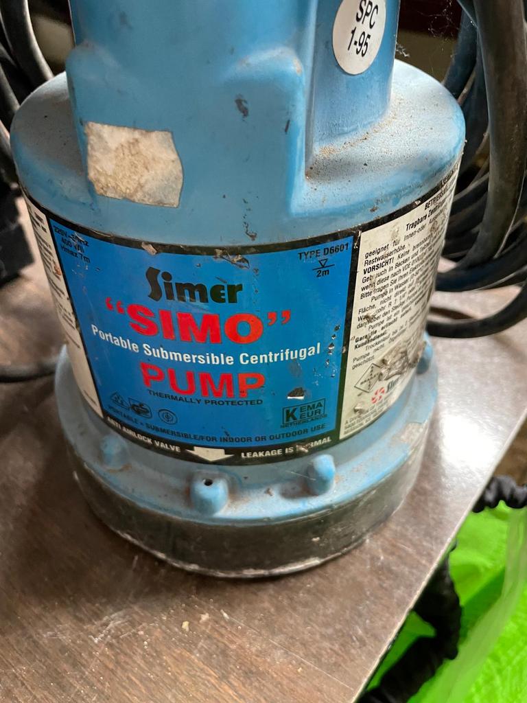 La pompe submersible Simer « Simo » — Type D6601, Jardin & Terrasse, Enlèvement ou Envoi, Utilisé, Électrique, Pompe à eaux claires